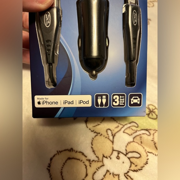 Lightning Fast Car Charger W/ Cables 3ft IPhone IPOD IPAD - Picture 3 of 4